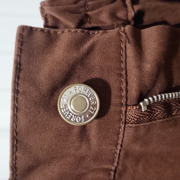 FOREVER 21 EUC Brown Cargo Pants Size 4 - Picture 7 of 7